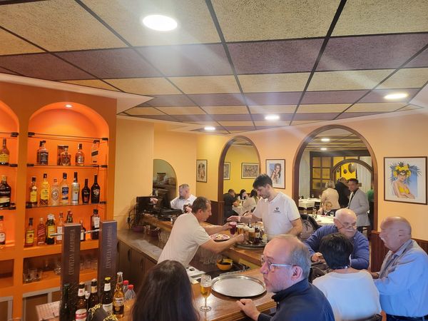Daniele Restaurante-Pizzeria en El Ejido — Ambiente