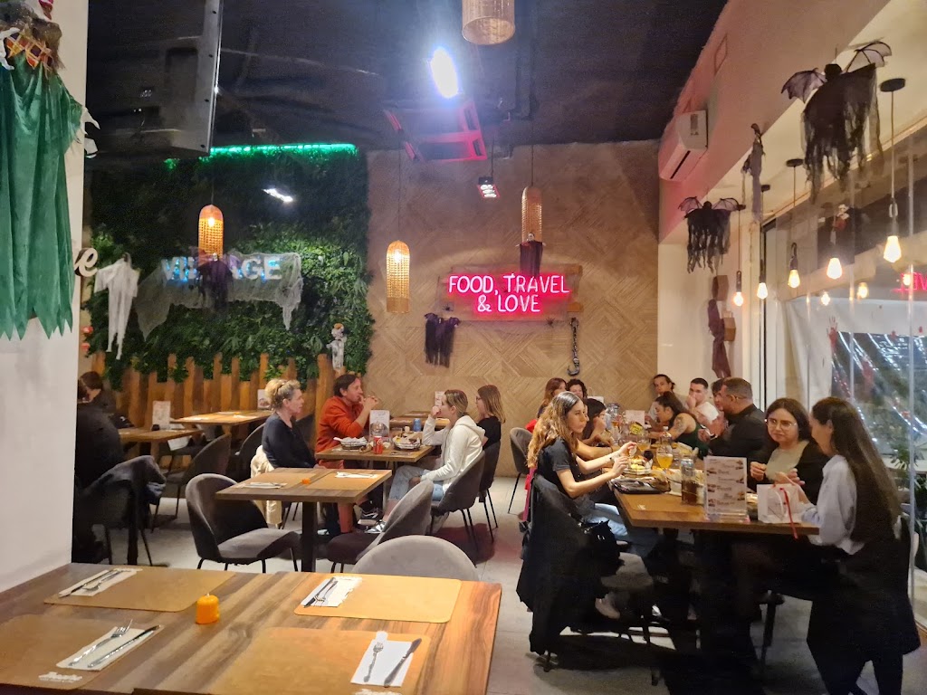 Theatre Village | Vila-seca — Ambiente