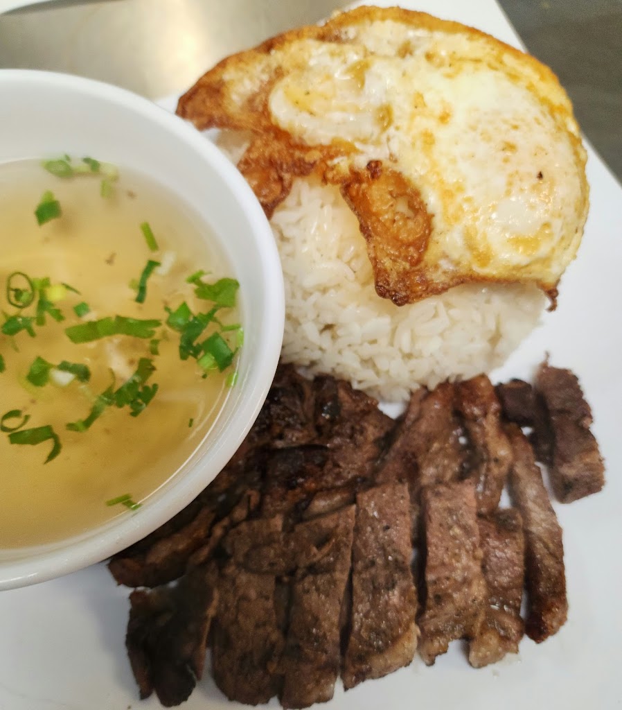 Muang Thai Restaurant & Sushi
