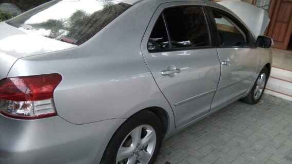 Bengkel Mobil "Karya Motor"