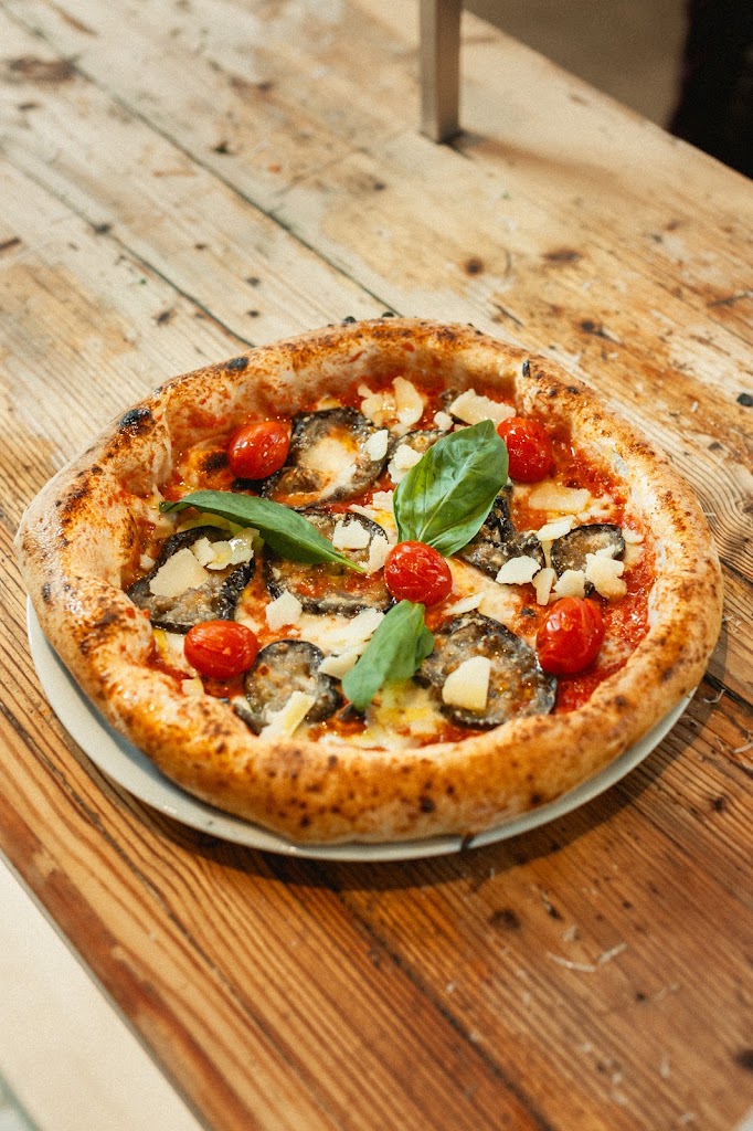 Garden Pizza Sant Cugat — Comida y bebida