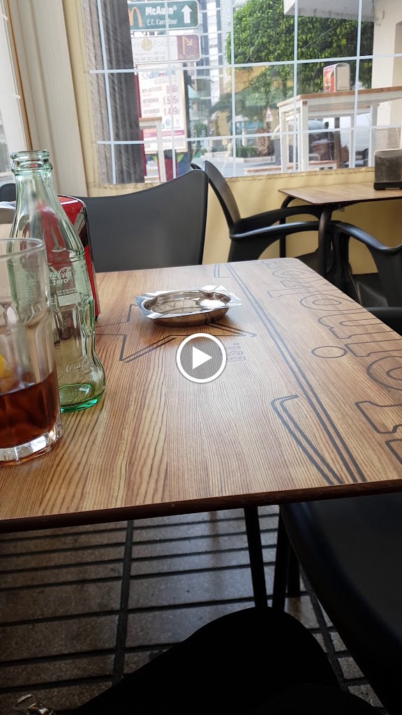Restaurant - Cafeteria Garibaldi — Videos