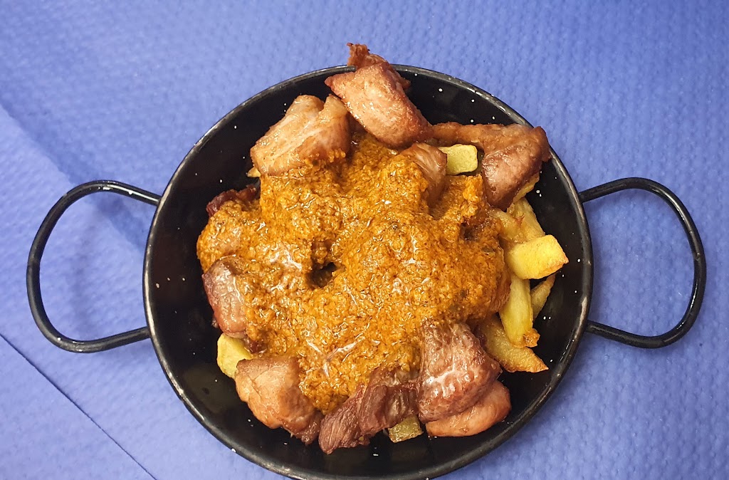 Bar La una y media Casa Rufino — Comida y bebida