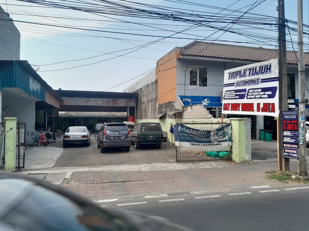 Bengkel Perbaikan body mobil Terdekat Triple 7 Autoworks