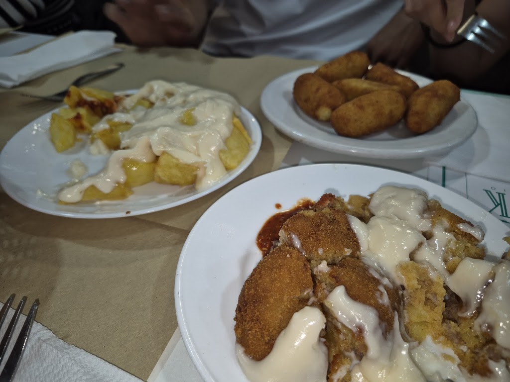Bar Olimaja — Comida y bebida