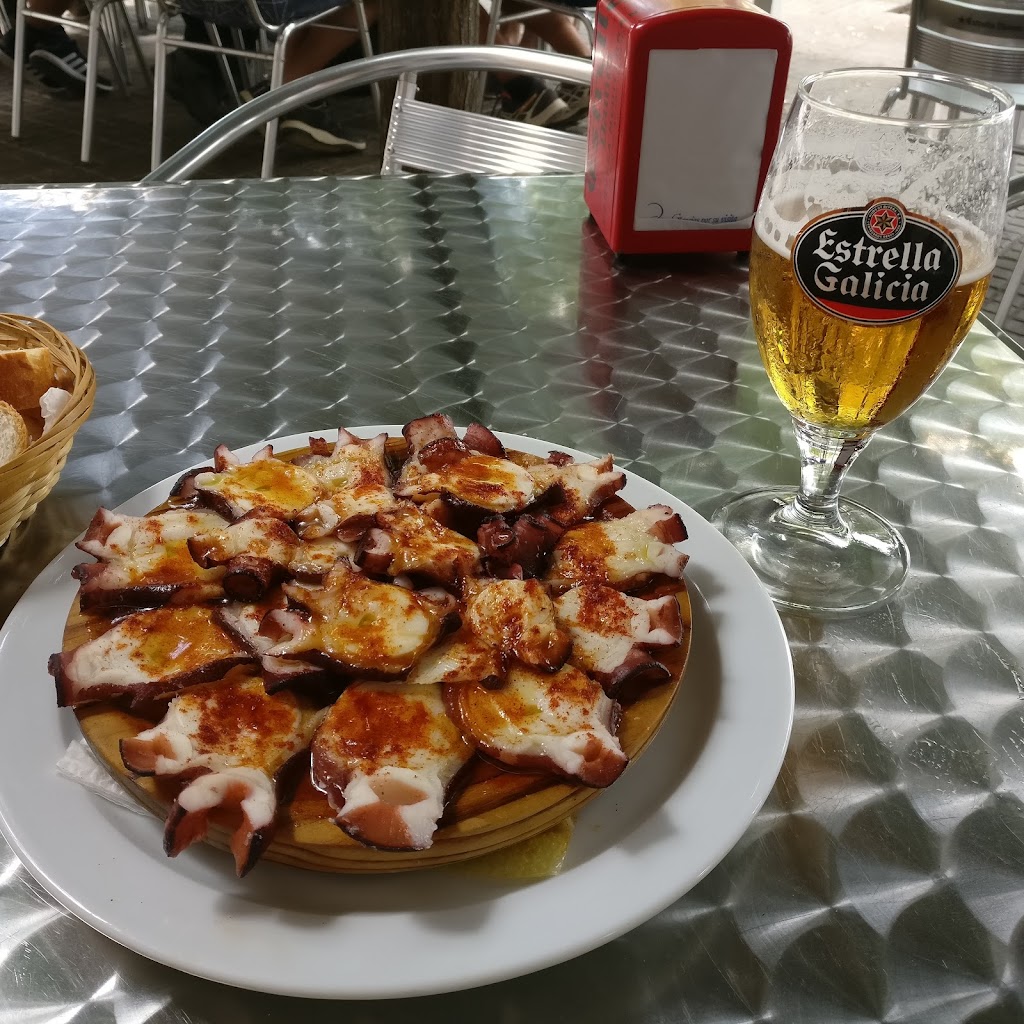 Bar La Roca — Comida y bebida