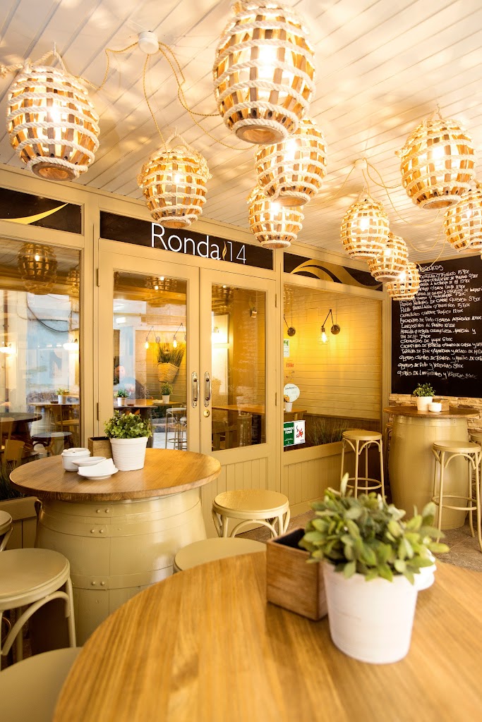 Ronda 14. Restaurante fusion peruano y cocina nikkei en Aviles