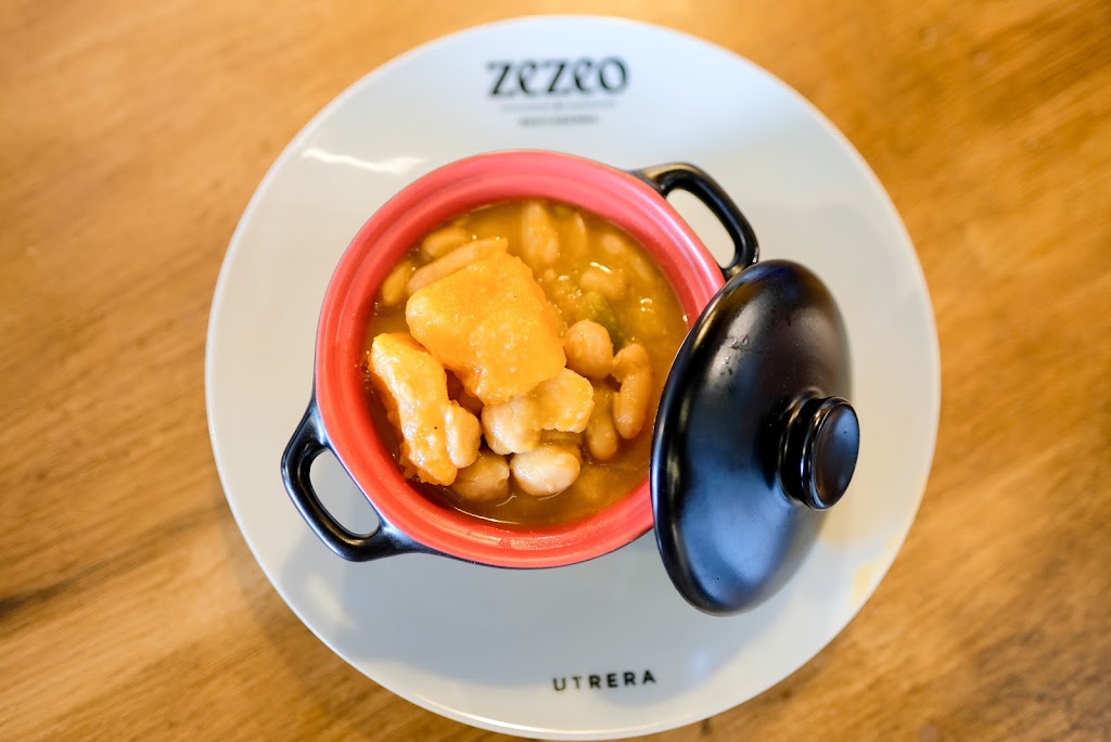 Zezeo Neotaberna — Comida y bebida