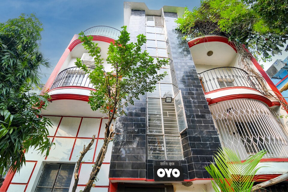 Oyo The S R Inn