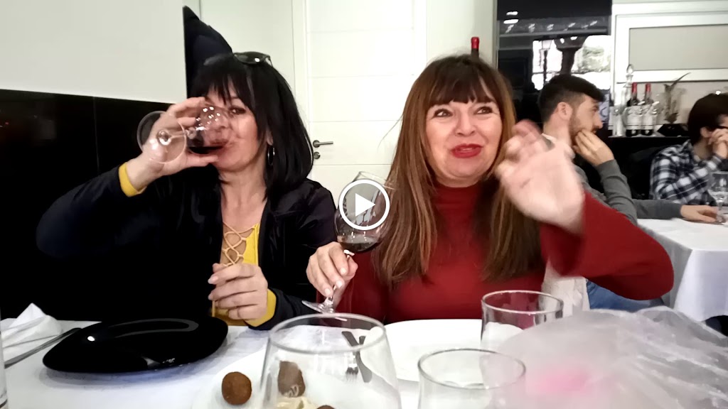 Restaurante Entreamigos) — Videos