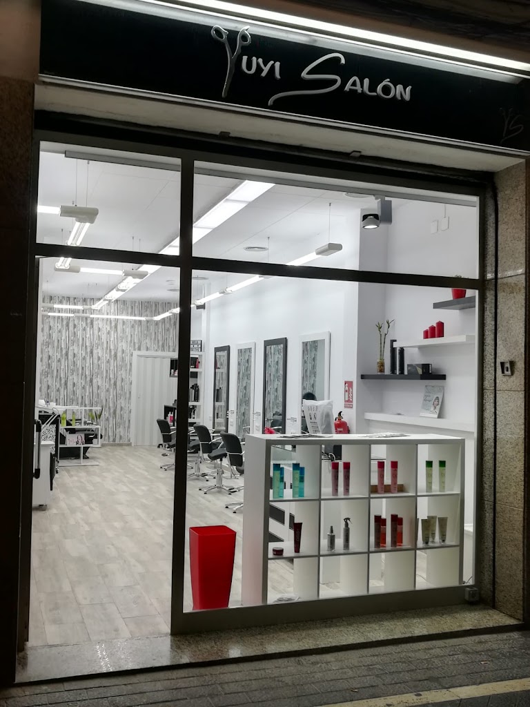 Yuyi Salon - Peluqueria Unisex — Exterior