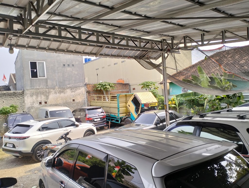 Bengkel Mobil Karya Jaya Motor