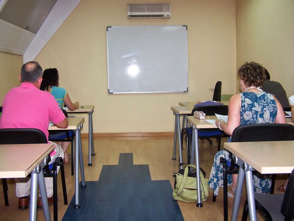 Centro de Estudios Ares Cartagena — Del propietario