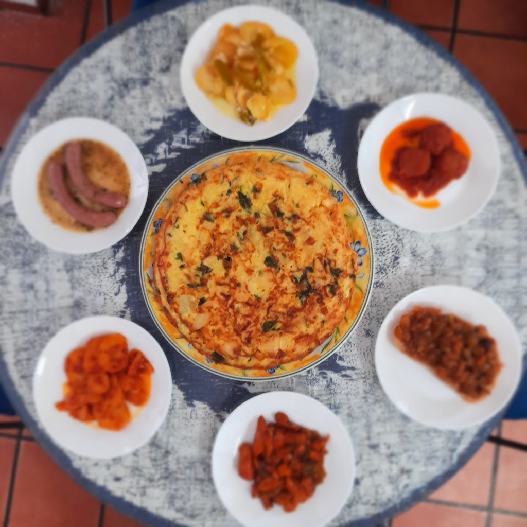 Cafe-Bar La Glorieta — Comida y bebida