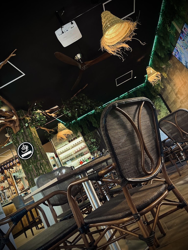 Zenial Cafe Lounge