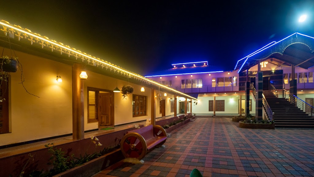 Triple Leaf Resort