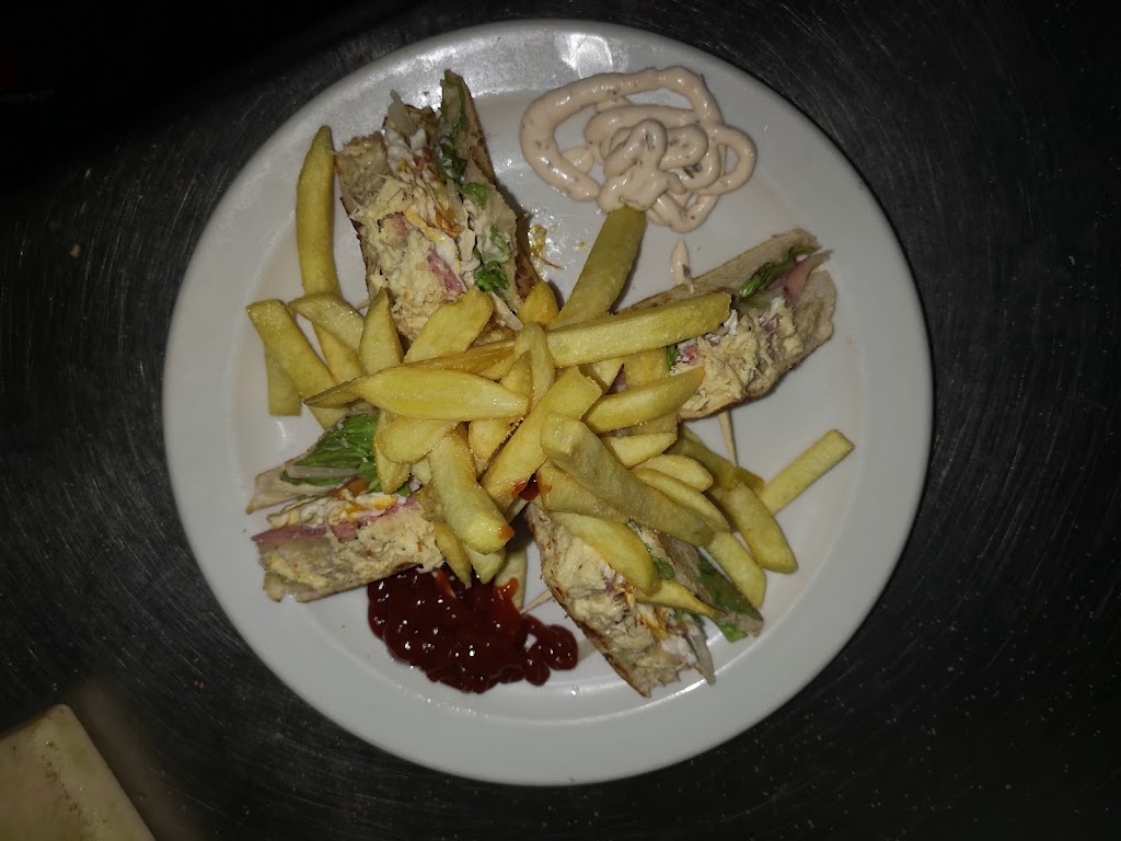 TASCA LA TAJEA — Comida y bebida