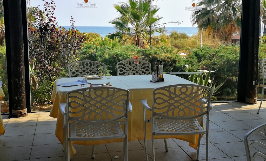 Restaurante El Mirador de Puerto Antilla — Ambiente
