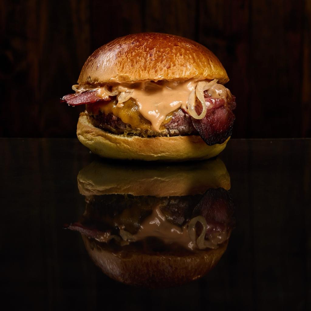 TroKadero RestoBar — Comida y bebida