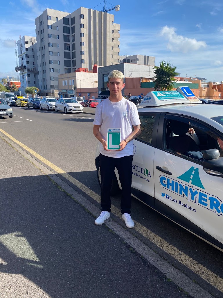 Autoescuela Chinyero — Del propietario