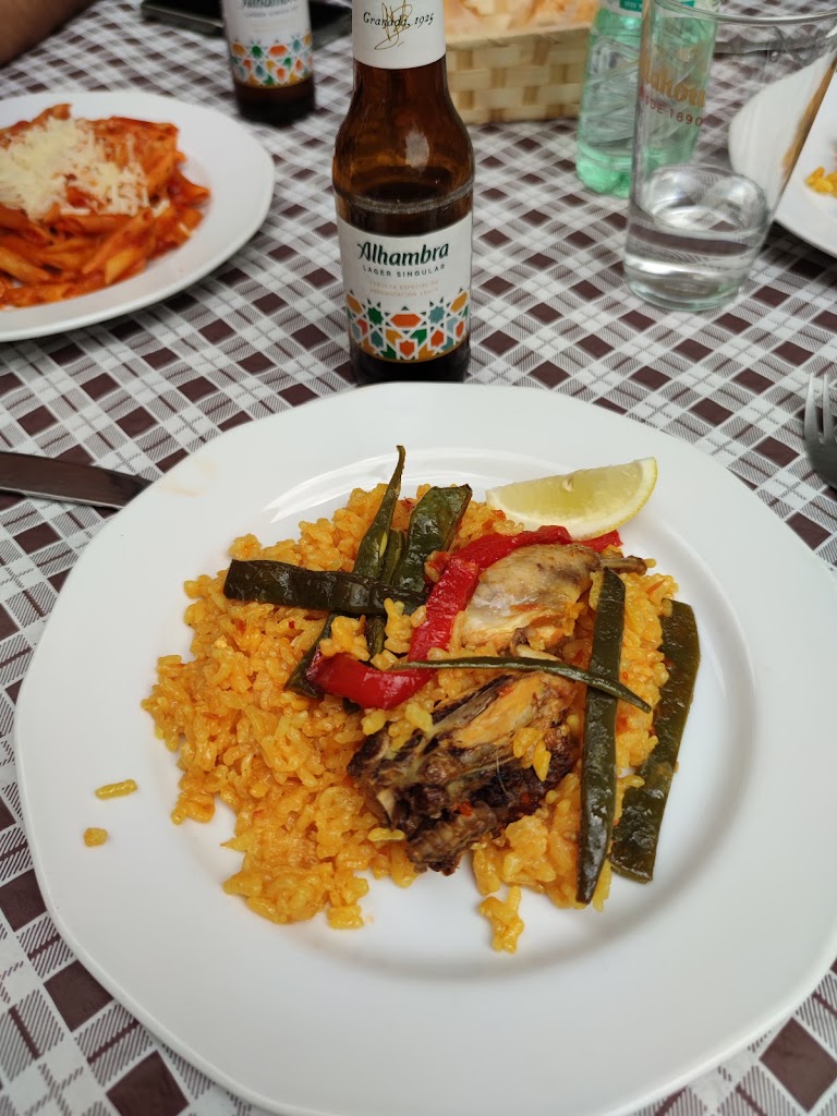 Restaurante Jarana — Comida y bebida