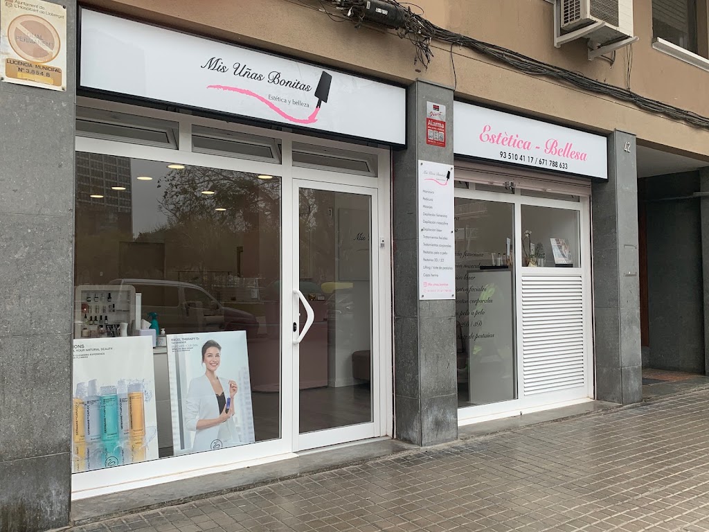 Mi Pelu Mis unas bonitas — Exterior
