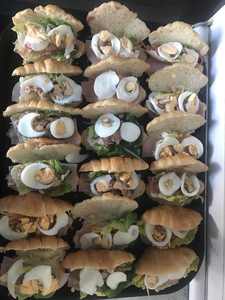 CAFE BAR A CHABOLA — Comida y bebida