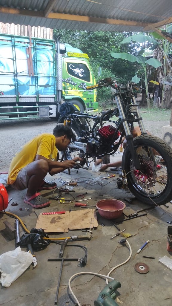 Yon bengkel motor