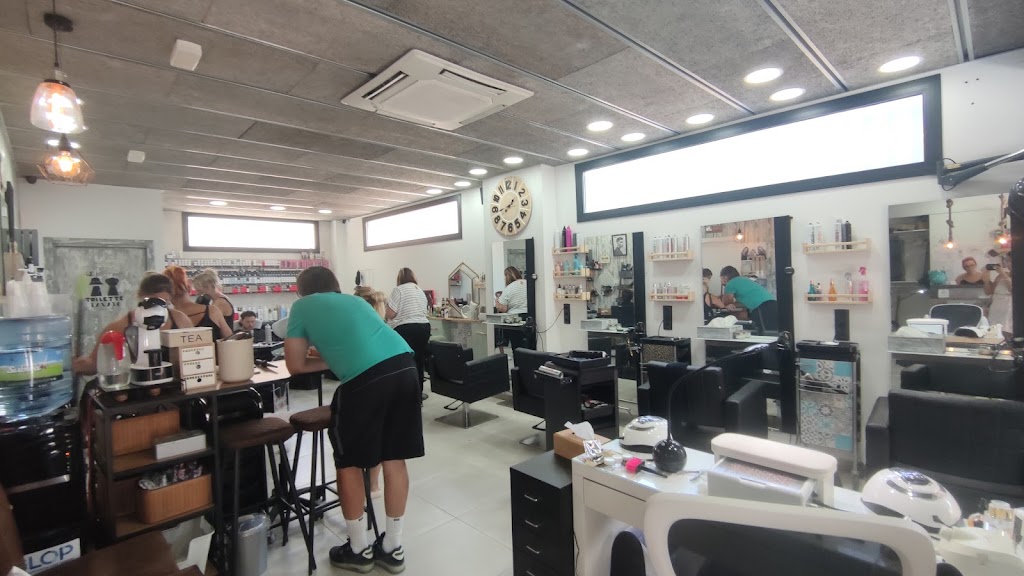Peluqueria Tabu — Interior