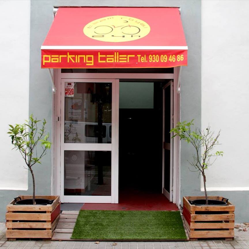 Tienda, taller y parking de bicicletas en Poblenou - Team Royal BCN en Barcelona