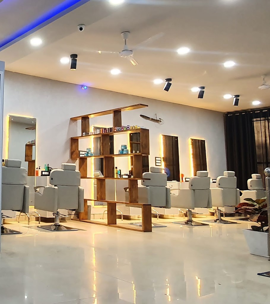 Cut Curls Unisex Salon Academy Best Salon In Faridabad
