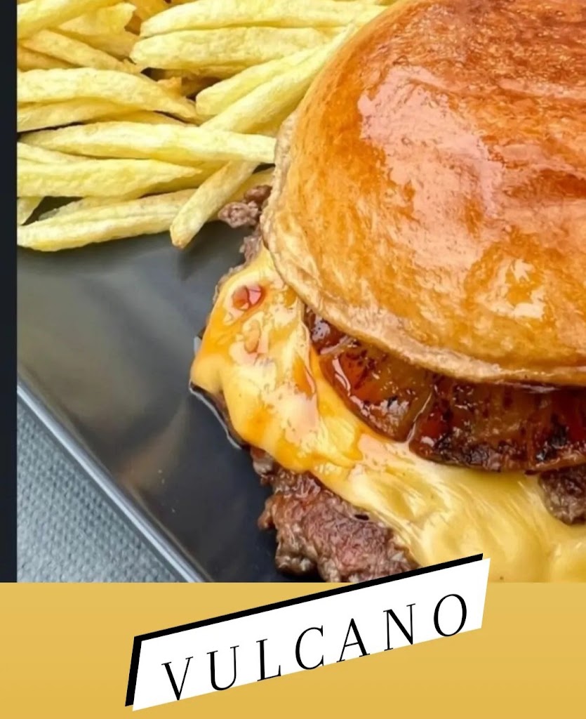 La Celtica Cafe Bar — Comida y bebida