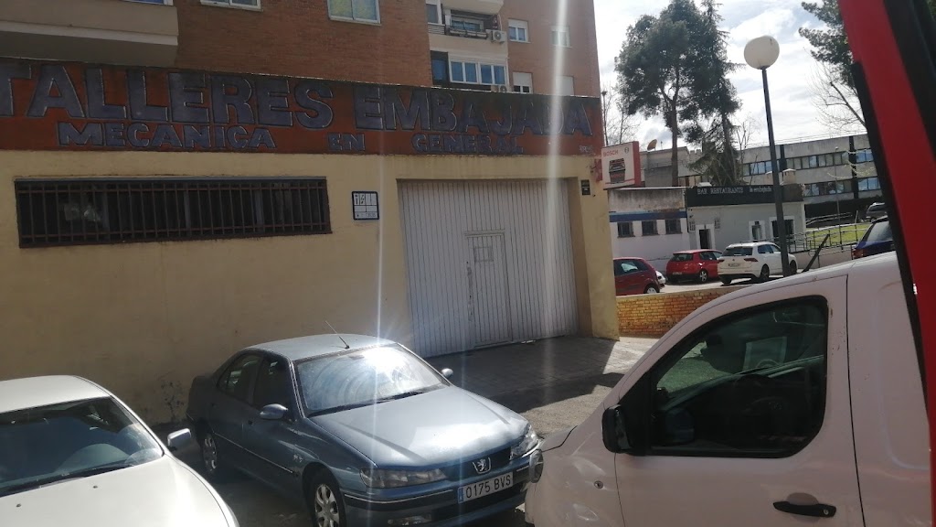 Talleres Embajada