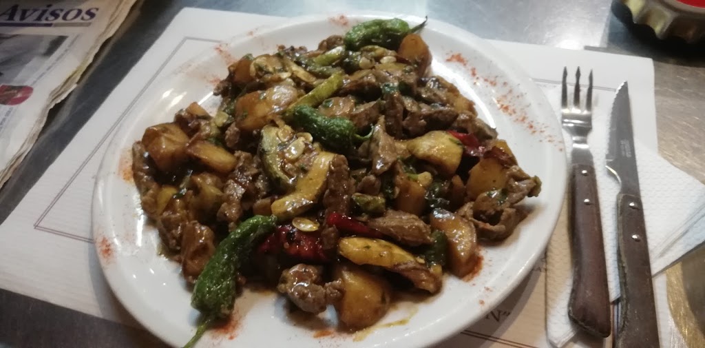 Restaurante Cafeteria Servelyn, multicocina y parrilla grill — Comida y bebida
