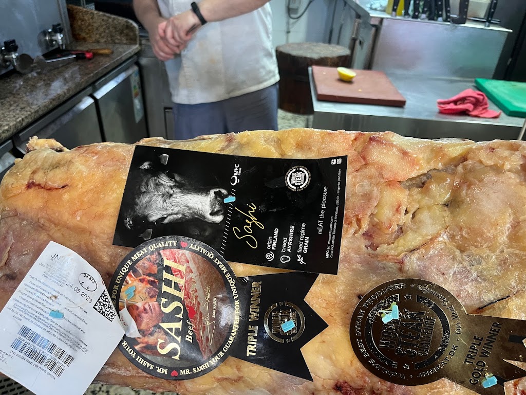 Bodega Bar Ermita — Comida y bebida