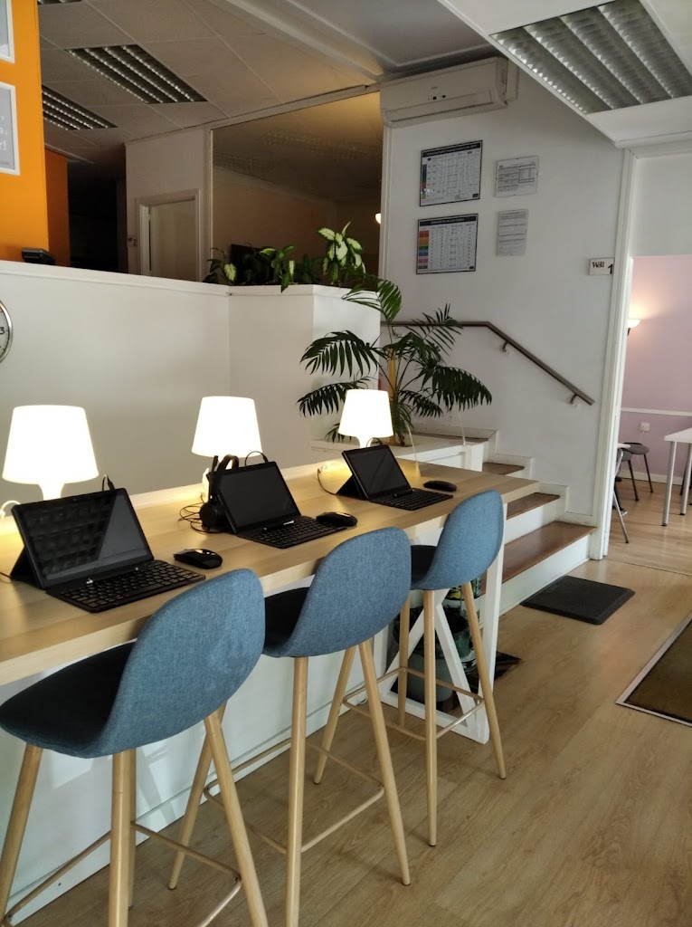 Well School of English