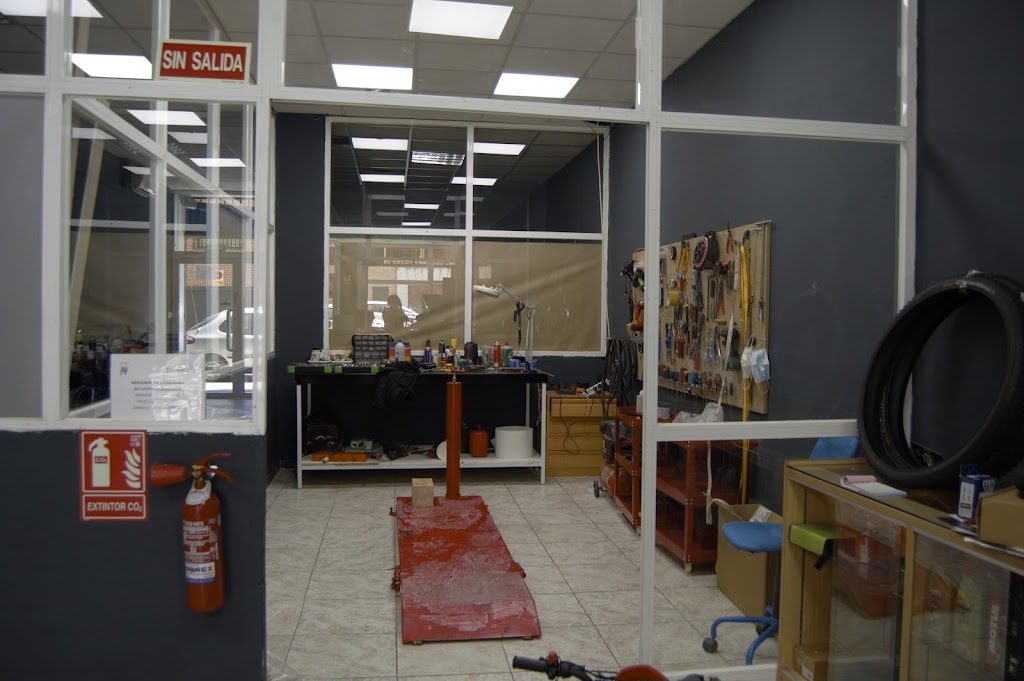 Motor Hobby Talavera Concesionario Multi-marcas de Motos. — Interior