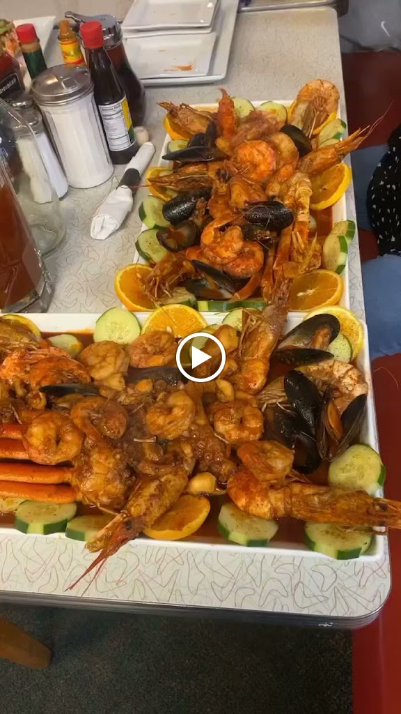  Dells Diner & Mariscos Nayarit