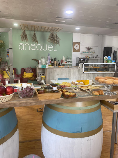 Anaquel Gourmet Coffee & Brunch — Comida y bebida