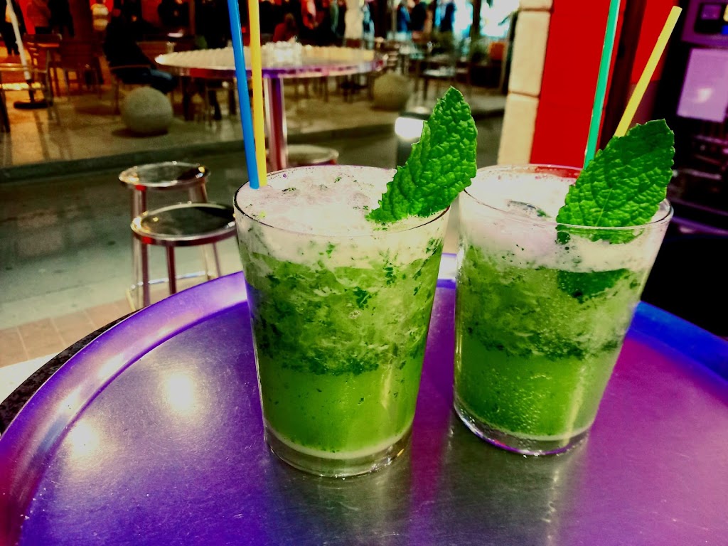 Cafe Bar El taller — Comida y bebida