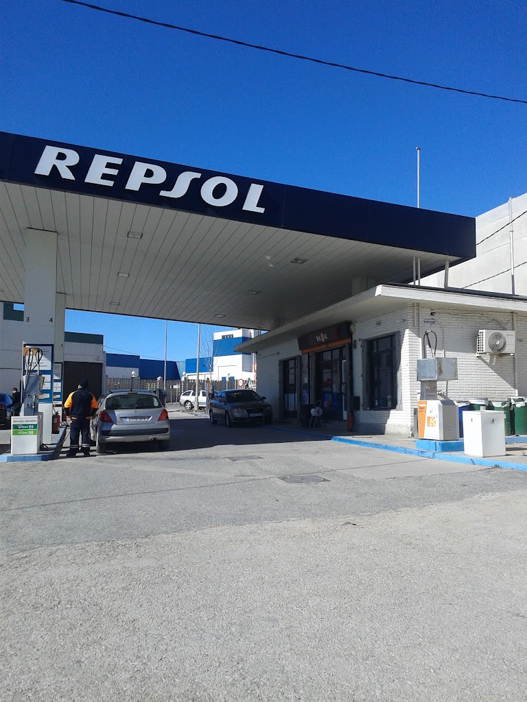 Estacion de Servicio Repsol — Estacion de servicio