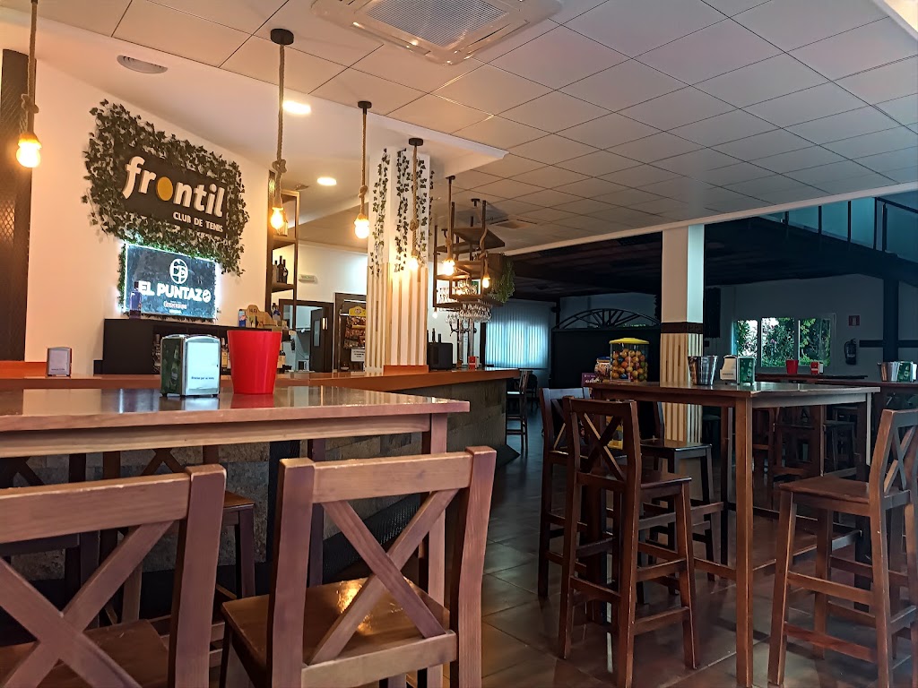 Bar-Restaurante El Puntazo — Ambiente