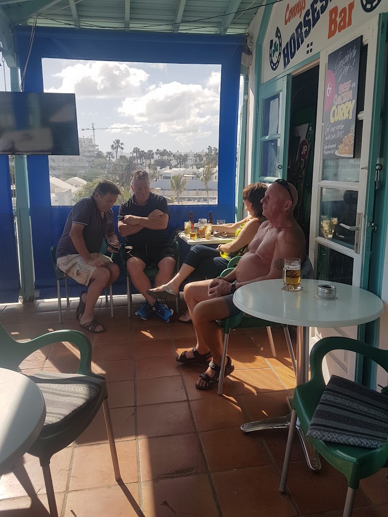 Connys Horseshoe Bar