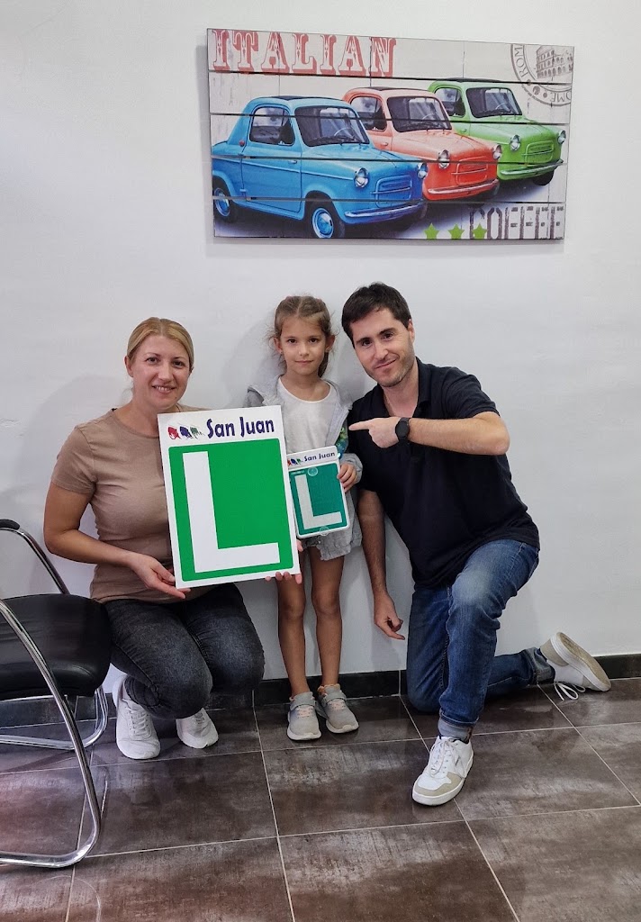 Autoescuela, Seguros y Asesoria San Juan — Automovil