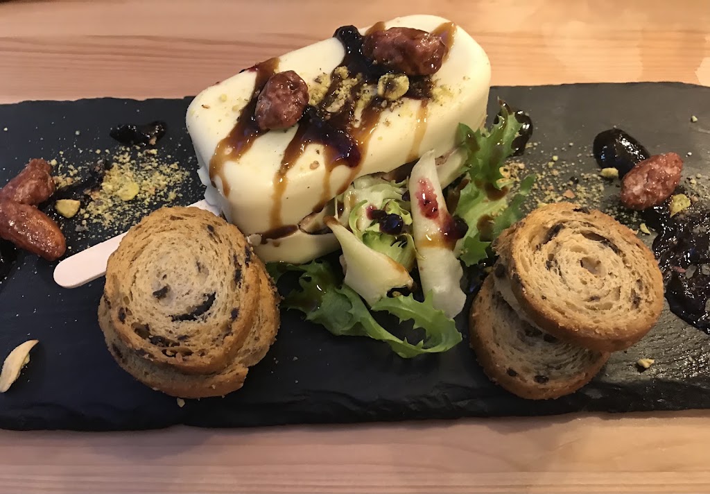 Taberna Buleria — Comida y bebida