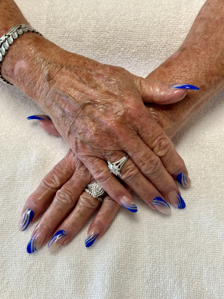 Happy Nails Main Image