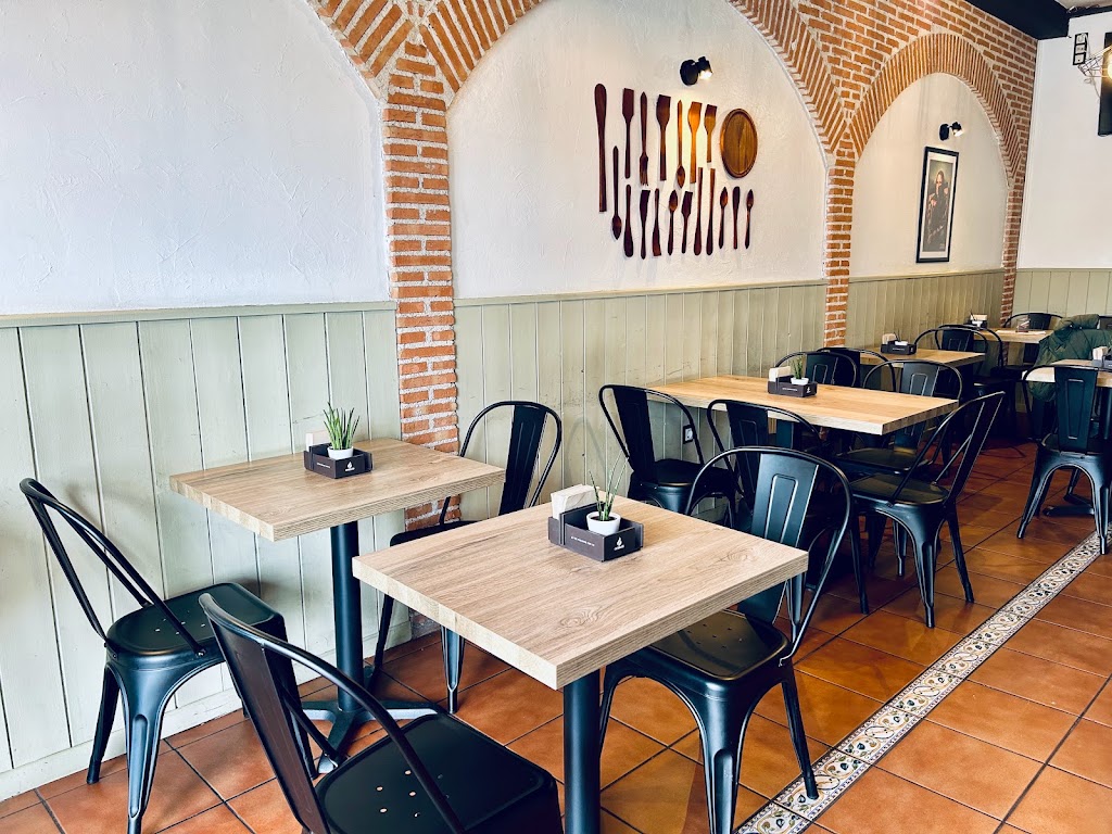 Sukha Gastro-Bar — Ambiente