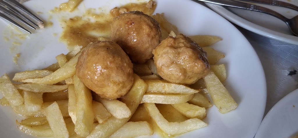 Bar El Capricho — Comida y bebida