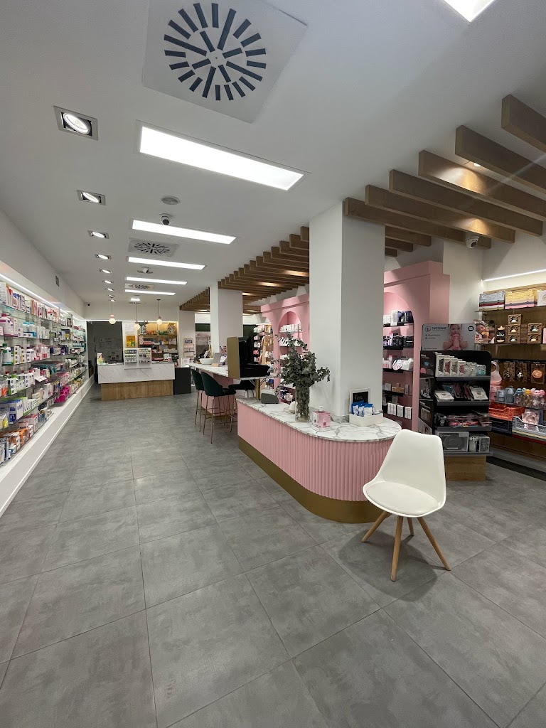 ALMIA FARMACIA - Gda. Almudena Fernandez Martinez