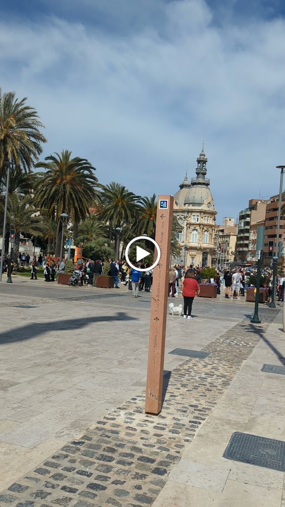 Explanada del puerto — Videos
